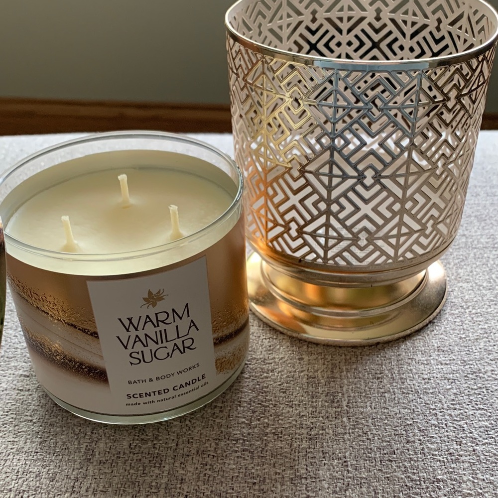 New Bath & Body Works Candle & Holder